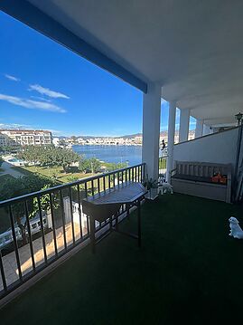 Apartment on the Gran Lago with terrasse, mooring for rent, communal pool