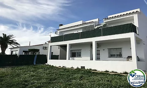 Renovated house in Mas Busca Roses