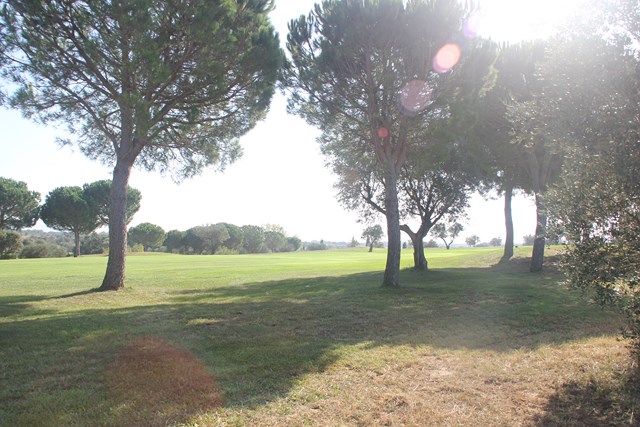 Plot at the golf of Perelada for sale, only 20 min from Roses