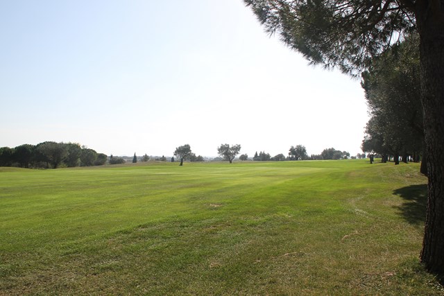 Plot at the golf of Perelada for sale, only 20 min from Roses