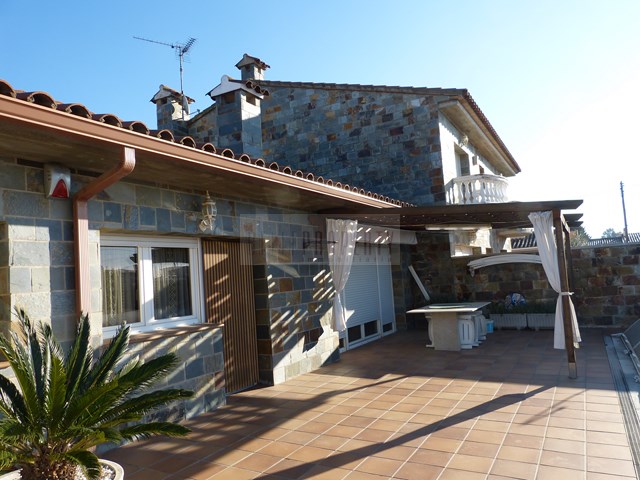 Quality house in Castelló close to Ampuriabrava for sale