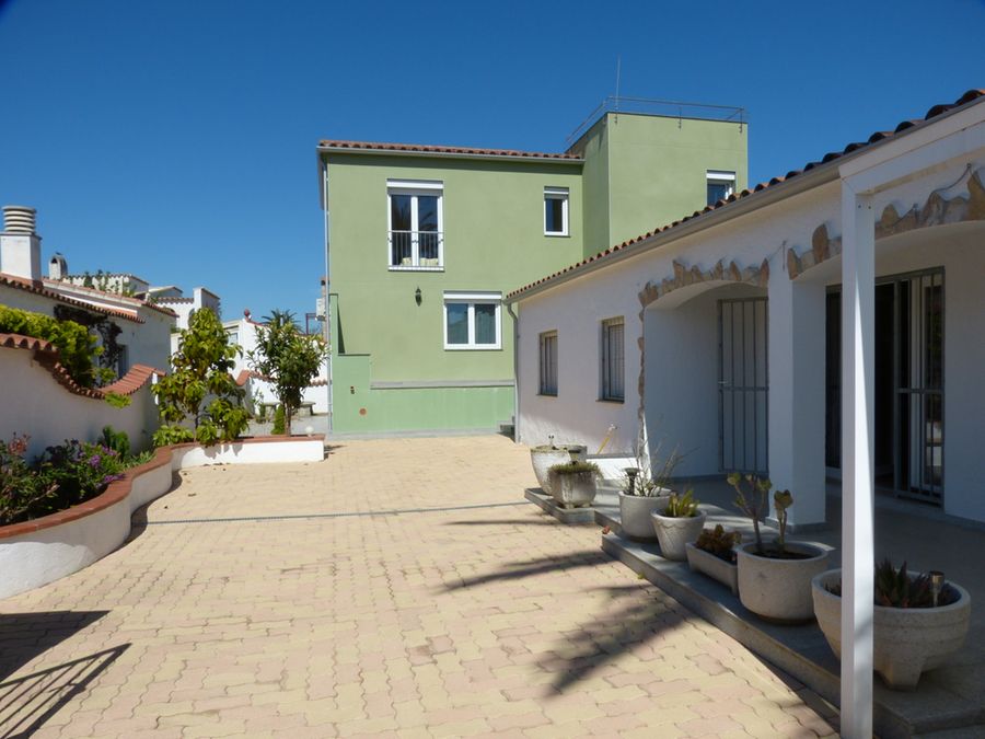 Se vende casa vacaciones con buen rendimiento locativo en Empuriabrava, España
