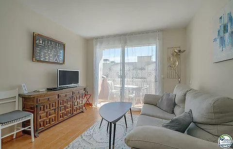 Nice apartment with beautiful terrace, and solarium with sea view