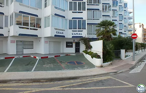 One bedroom apartment 50m from the beach