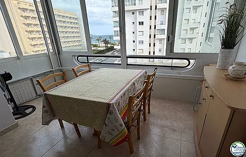 One bedroom apartment 50m from the beach