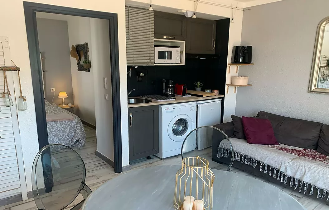 Super Appartement avec piscine communautaire à Roses Jardins