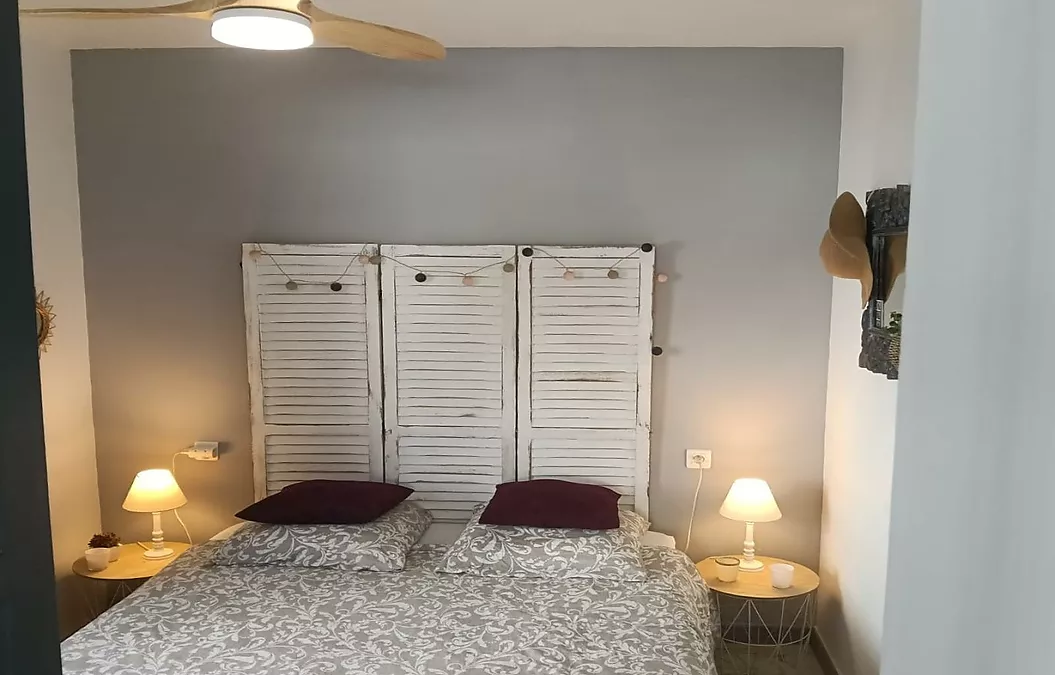 Super Appartement avec piscine communautaire à Roses Jardins