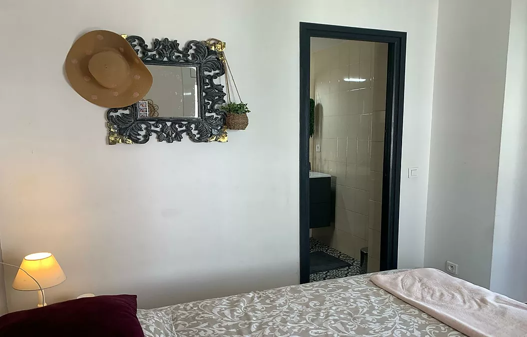 Super Appartement avec piscine communautaire à Roses Jardins