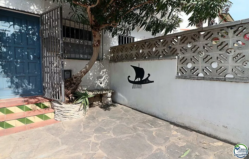 Casa adossada amb amarratge privat 10mx3m a Porto Fino, Empuriabrava