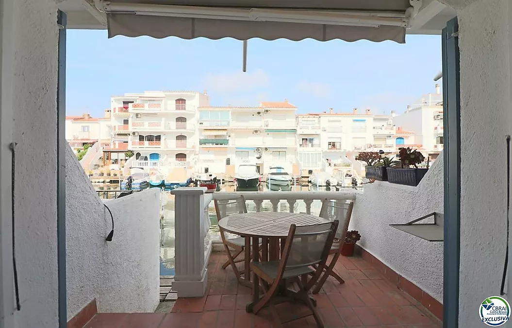Casa adossada amb amarratge privat 10mx3m a Porto Fino, Empuriabrava