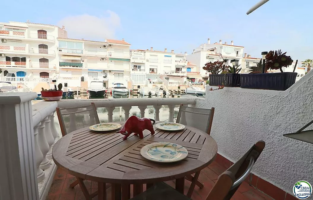Casa adossada amb amarratge privat 10mx3m a Porto Fino, Empuriabrava