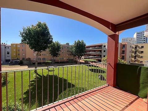 Pis de 1 dormitori al centre d'Empuriabrava amb piscina