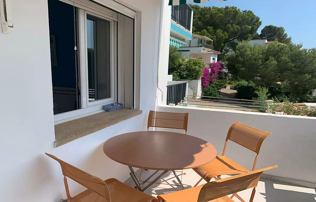 TRÈS BEL APPARTEMENT VUE MER A L ALMADRAVA ROSAS