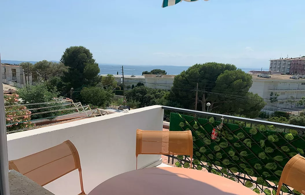 TRÈS BEL APPARTEMENT VUE MER A L ALMADRAVA ROSAS