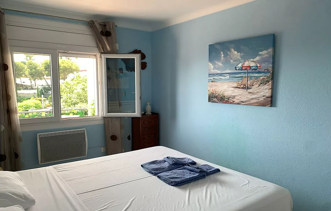 TRÈS BEL APPARTEMENT VUE MER A L ALMADRAVA ROSAS