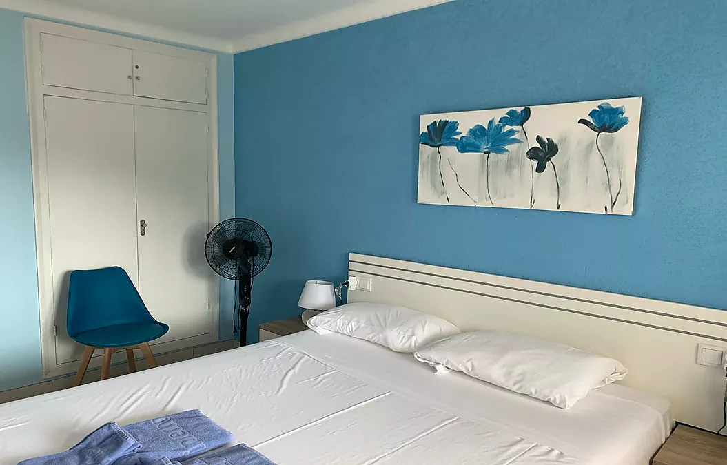 TRÈS BEL APPARTEMENT VUE MER A L ALMADRAVA ROSAS