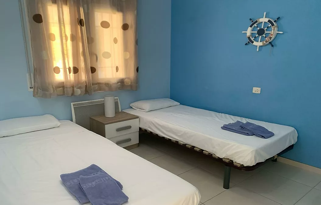 TRÈS BEL APPARTEMENT VUE MER A L ALMADRAVA ROSAS