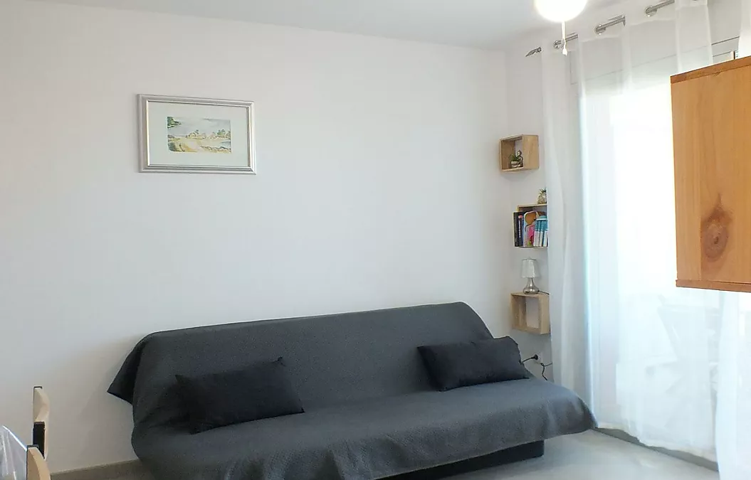 Helle Ferienwohnung mit touristischer Lizenz und Parkplatz, 700 m vom Strand entfernt