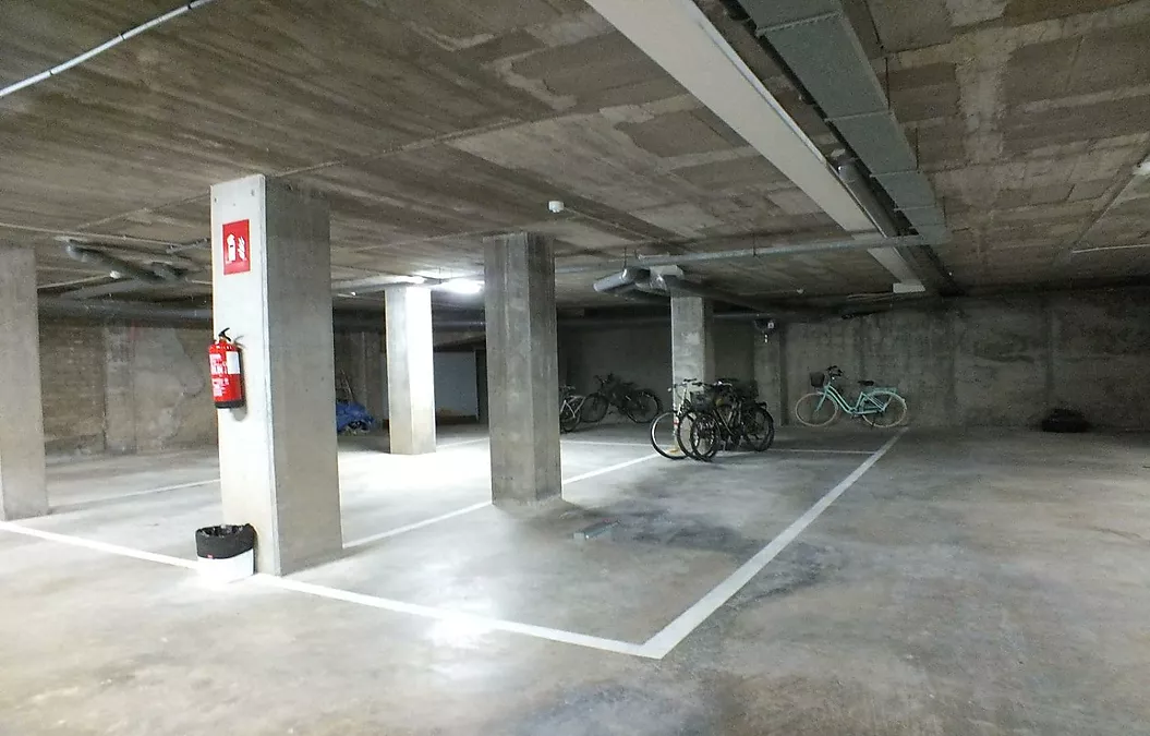 Helle Ferienwohnung mit touristischer Lizenz und Parkplatz, 700 m vom Strand entfernt