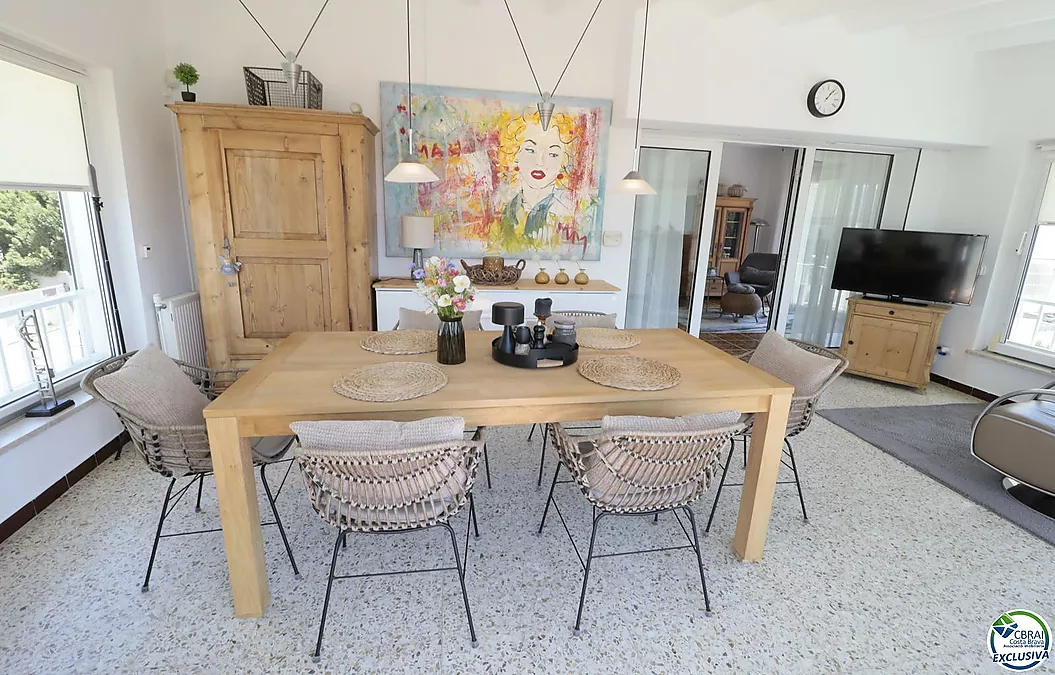 Sehr gepflegtes und sehr gut gelegenes Haus in La Garriga in Roses.