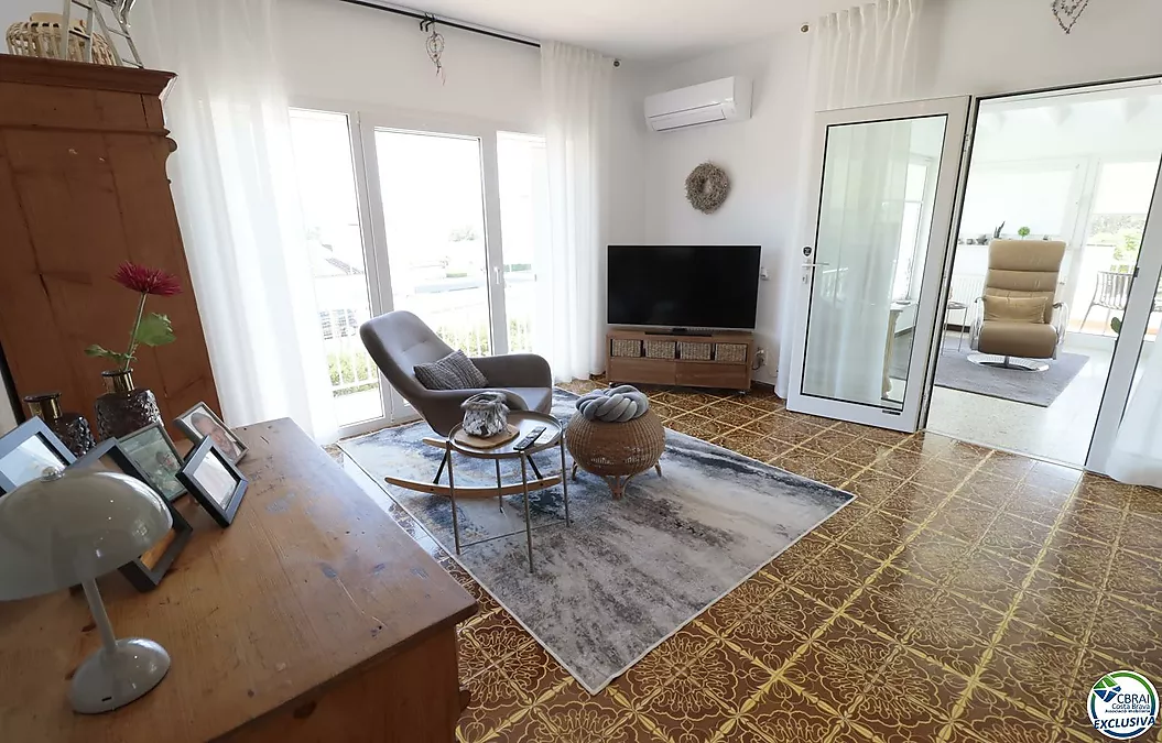 Sehr gepflegtes und sehr gut gelegenes Haus in La Garriga in Roses.