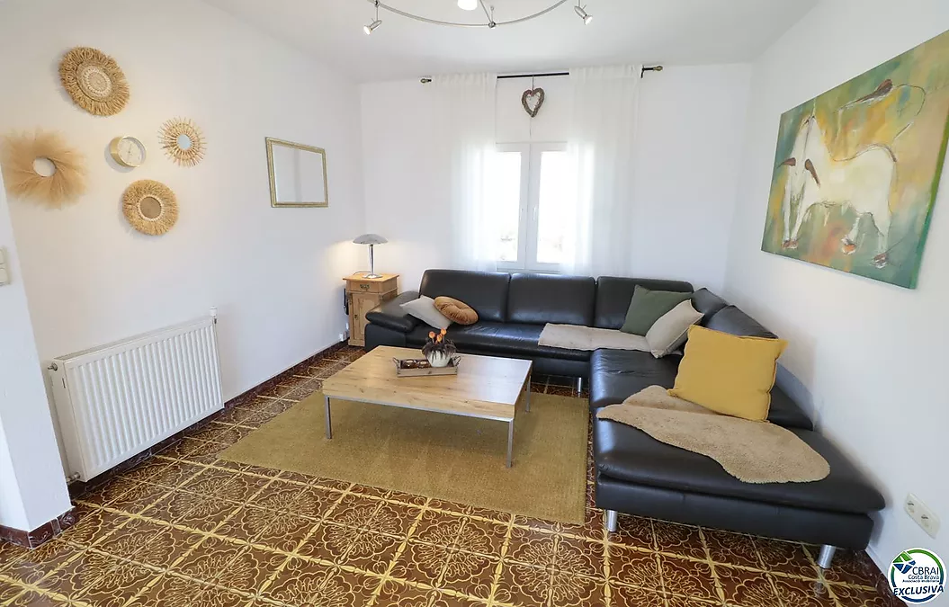 Sehr gepflegtes und sehr gut gelegenes Haus in La Garriga in Roses.