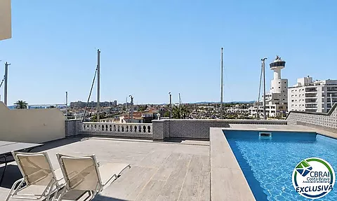 CAVALL DE MAR Duplex penthouse with large terrace, private pool and canal views