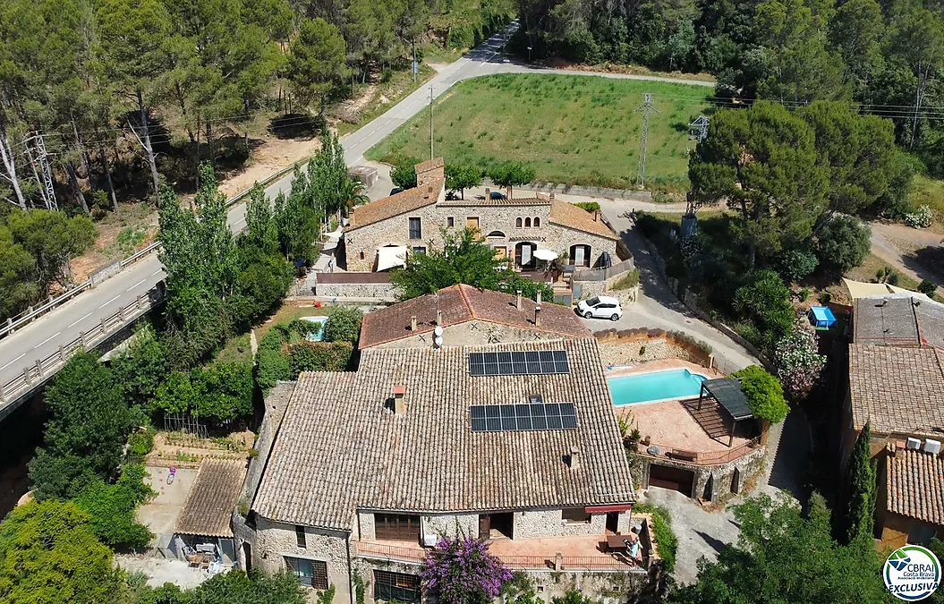 Exclusive Historic Estate in Alt Empordà with 7 Residences, Rural Tourism Licence and Established Profitability