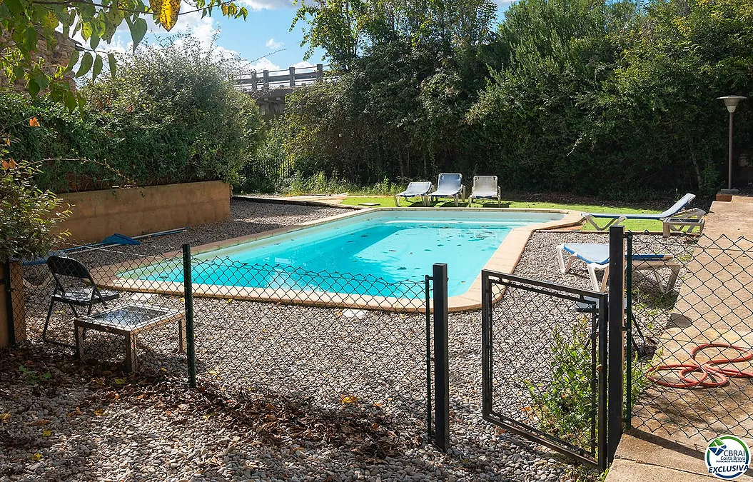 Exclusive Historic Estate in Alt Empordà with 7 Residences, Rural Tourism Licence and Established Profitability