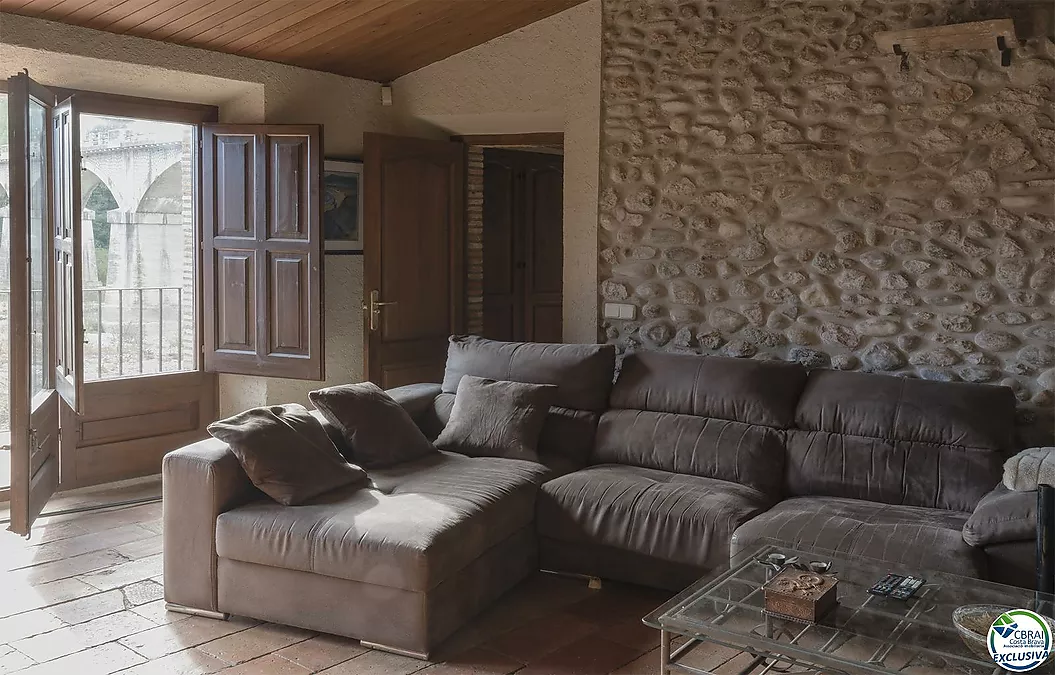 Exclusive Historic Estate in Alt Empordà with 7 Residences, Rural Tourism Licence and Established Profitability