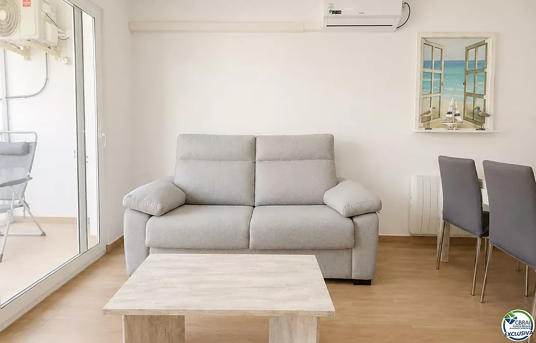 Komplett renovierte Wohnung nur 100 Meter vom Strand entfernt Touristische Vermietungslizenz