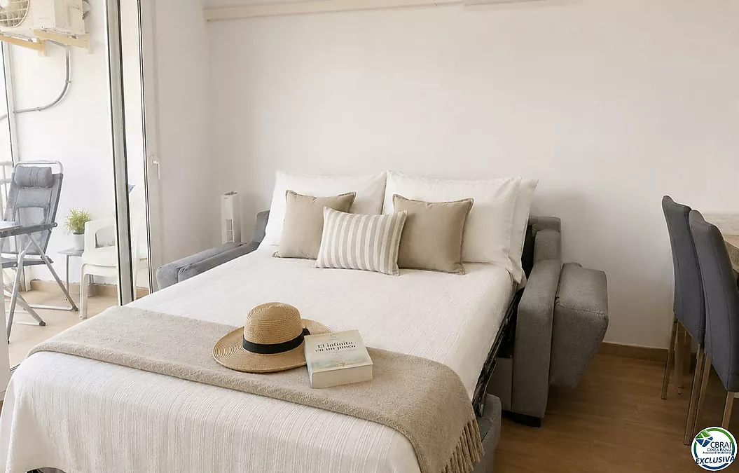 Komplett renovierte Wohnung nur 100 Meter vom Strand entfernt Touristische Vermietungslizenz