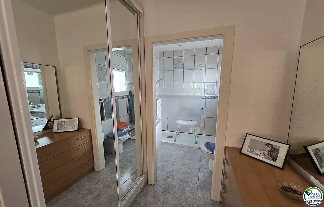 Haus mit Pool und Touristenlizenz – Ortsteil Peni