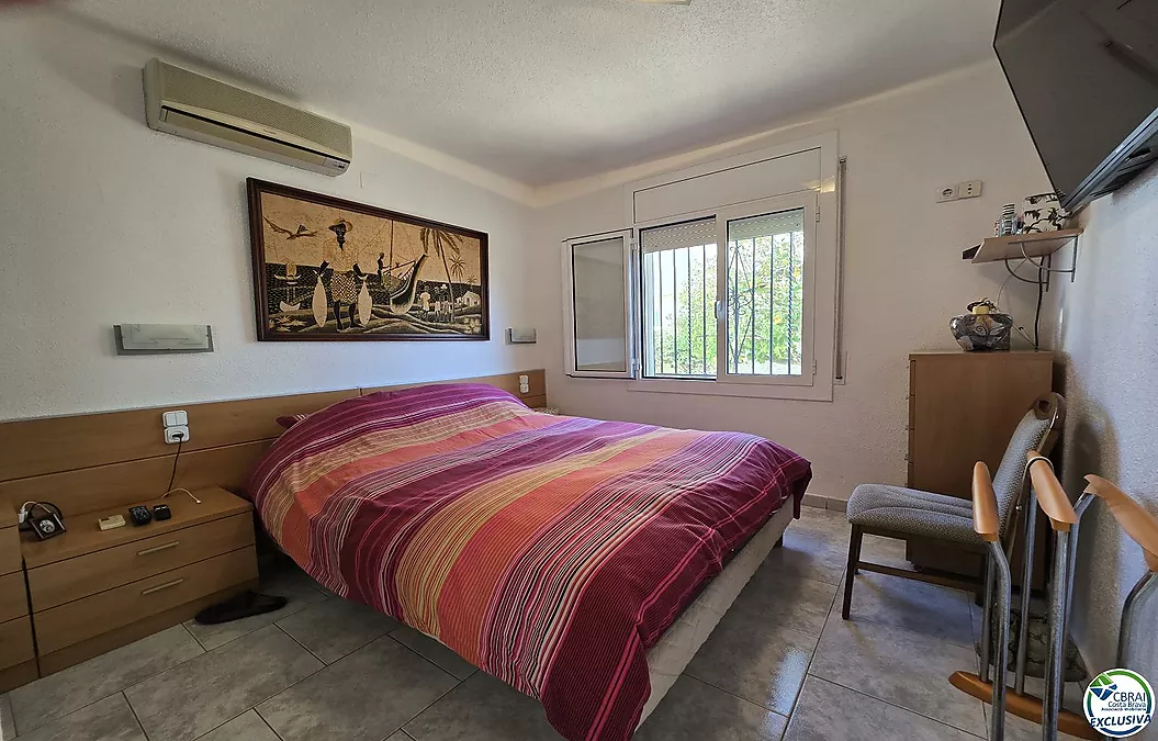 Haus mit Pool und Touristenlizenz – Ortsteil Peni