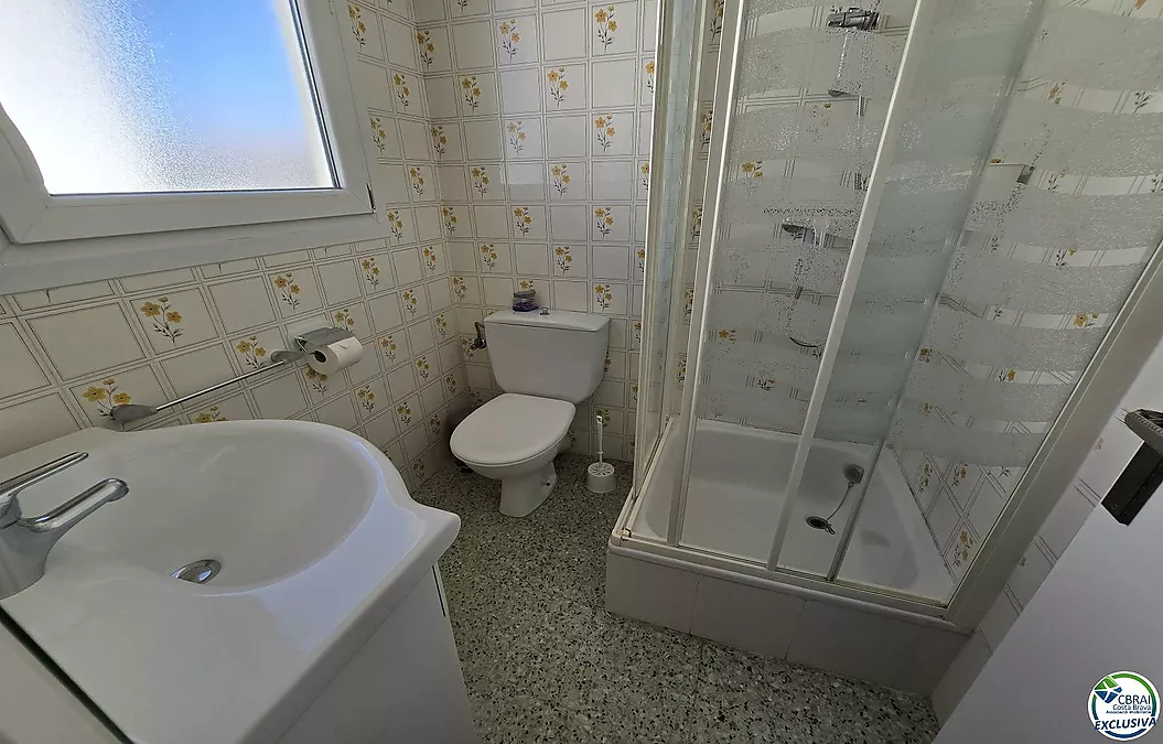 Haus mit Pool und Touristenlizenz – Ortsteil Peni
