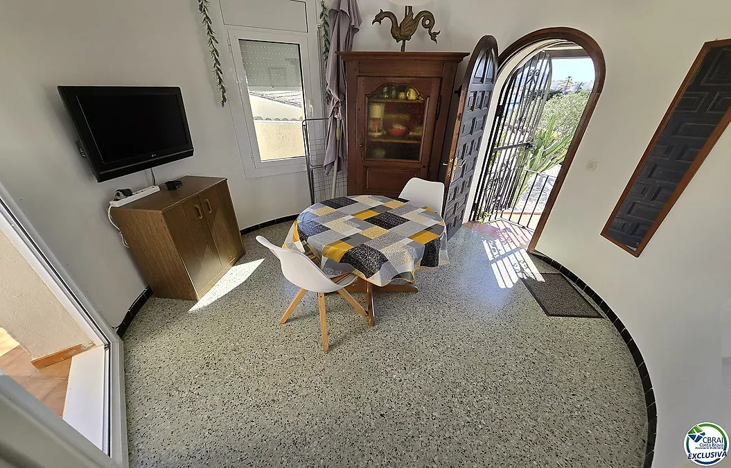 Haus mit Pool und Touristenlizenz – Ortsteil Peni