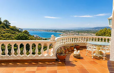 Villa Romántica – Romantisme, charme, tranquillité et une vue exceptionnelle sur Roses, la mer et les Pyrénées