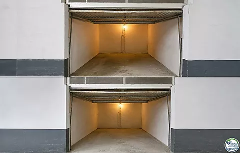 Garage fermé avec un espace de stockage de 23 m² au centre de Torroella de Montgrí.