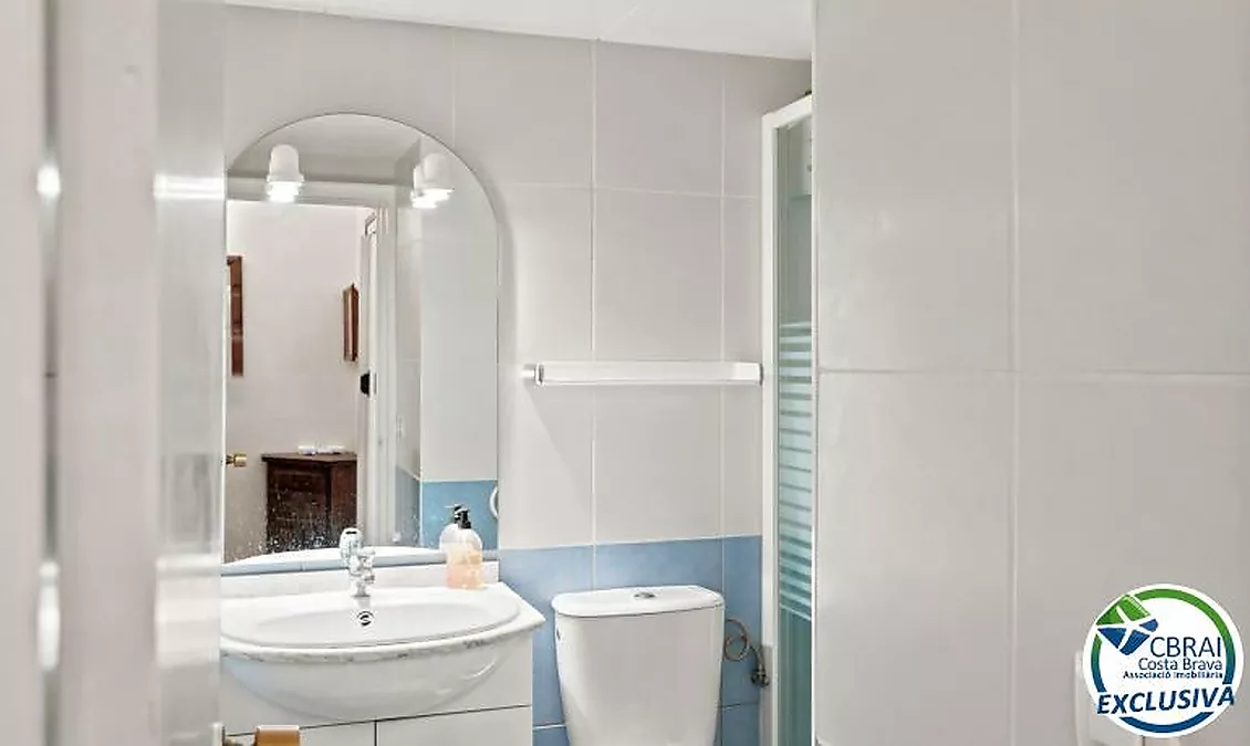 POBLAT TÍPIC Cosy apartment in the heart of Empuriabrava, just 400 m from the beach