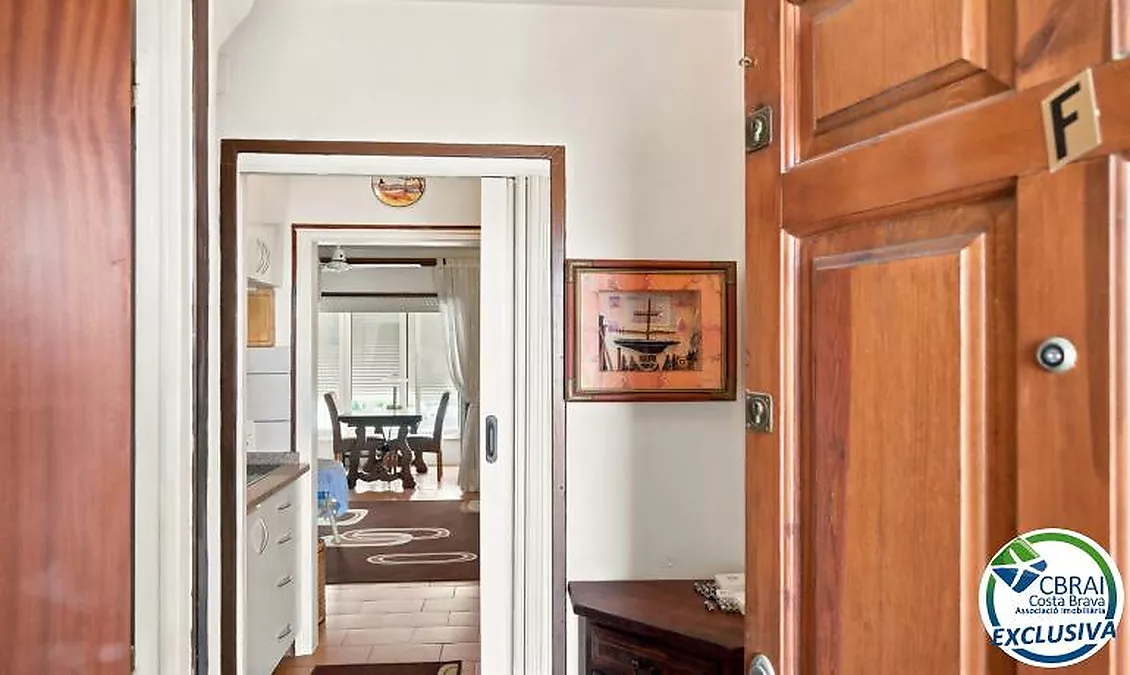 POBLAT TÍPIC Cosy apartment in the heart of Empuriabrava, just 400 m from the beach
