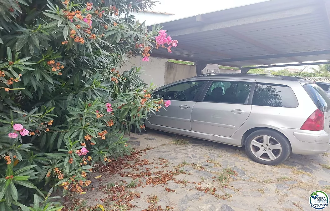 Belle opportunité : entrepôt aménageable au sol.