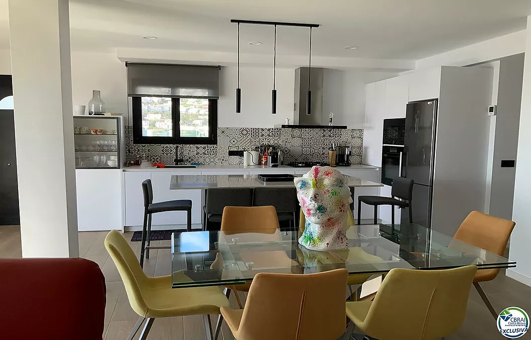 Maison Roses 4 Stück 250 m2