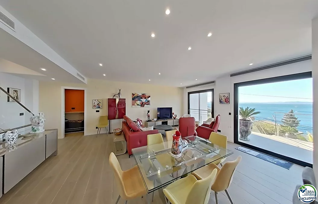 Maison Roses 4 Stück 250 m2