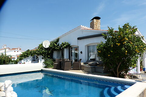 Es ven a Empuriabrava gran casa 4 vents, Costa Brava