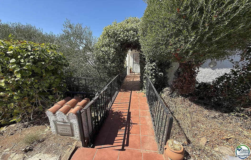 Petite maison avec vue sur mer et terrasse à Mas Fumats, Roses