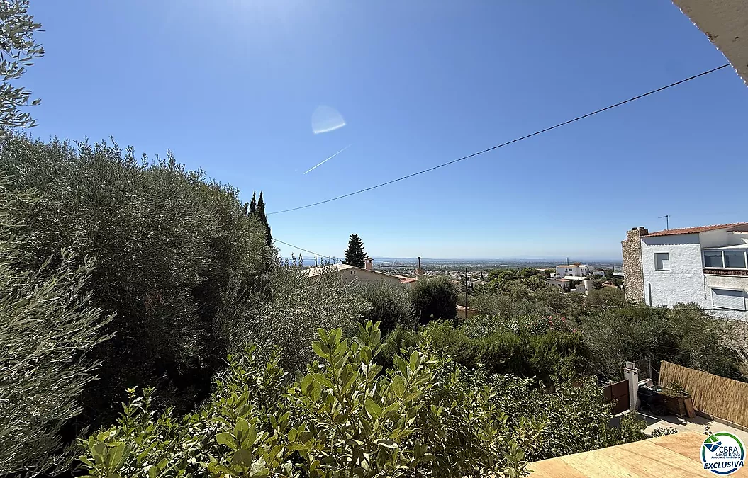 Petite maison avec vue sur mer et terrasse à Mas Fumats, Roses