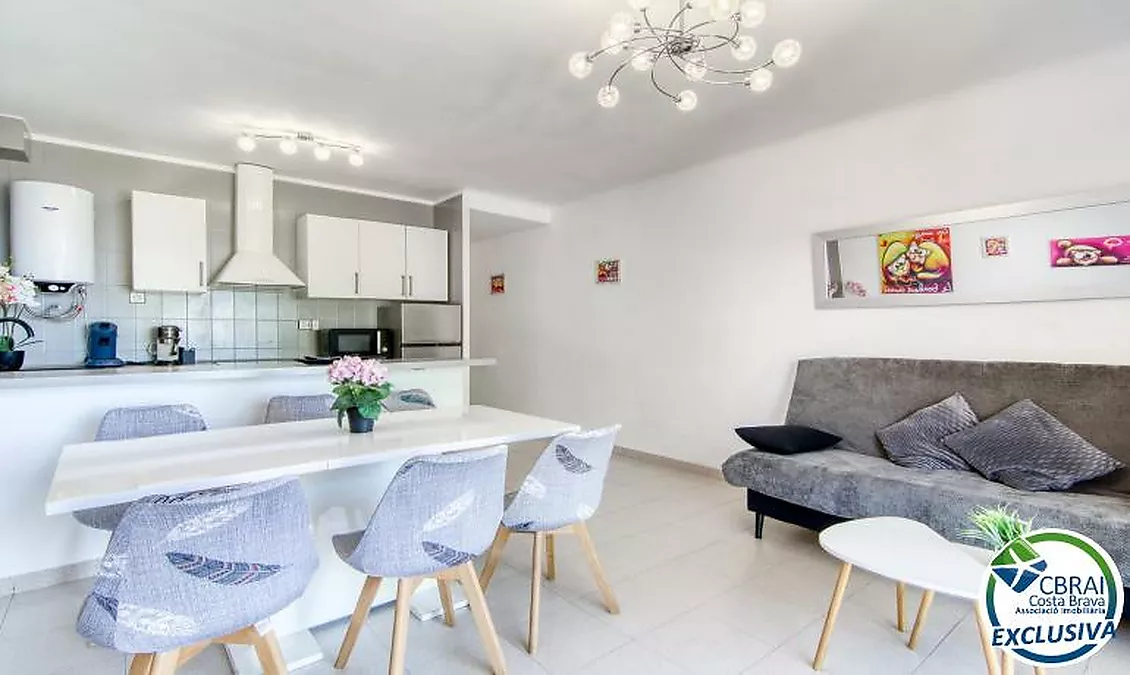 Appartement avec grande terrasse et vue sur la mer à Puig Rom, Roses