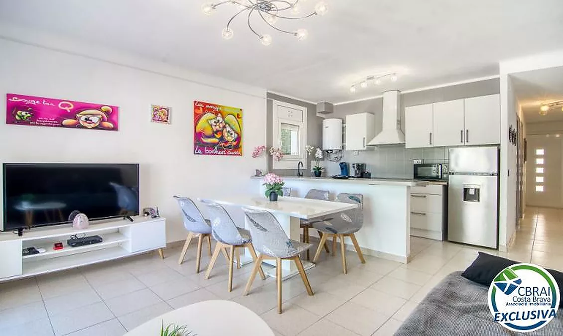 Appartement avec grande terrasse et vue sur la mer à Puig Rom, Roses