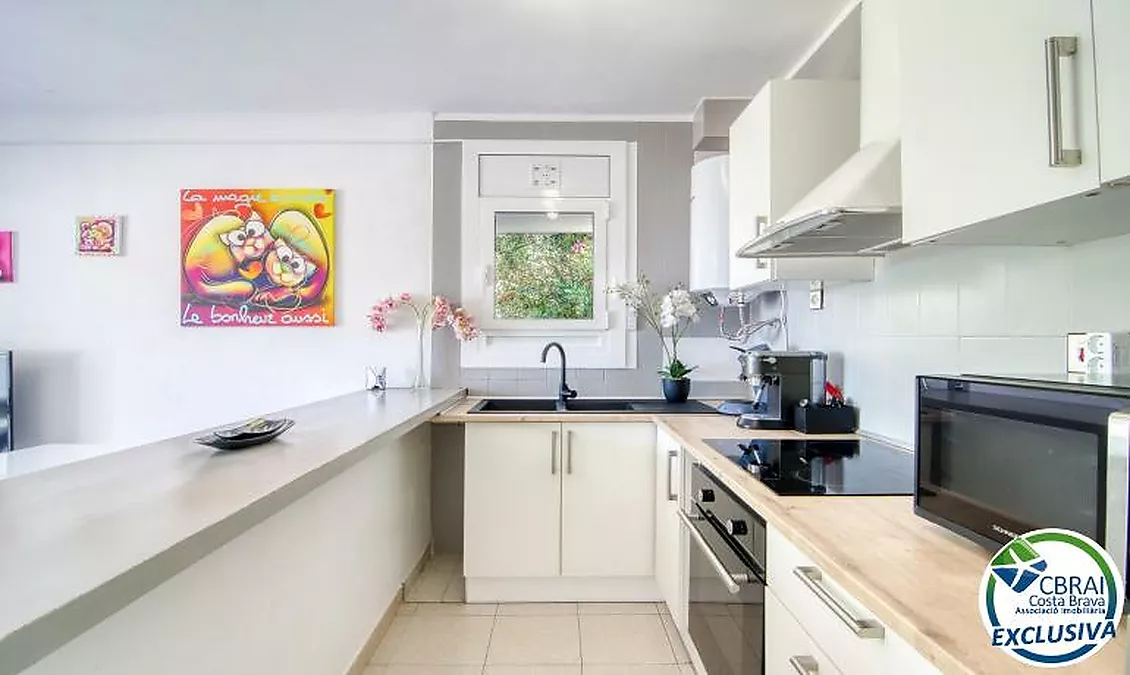 Appartement avec grande terrasse et vue sur la mer à Puig Rom, Roses