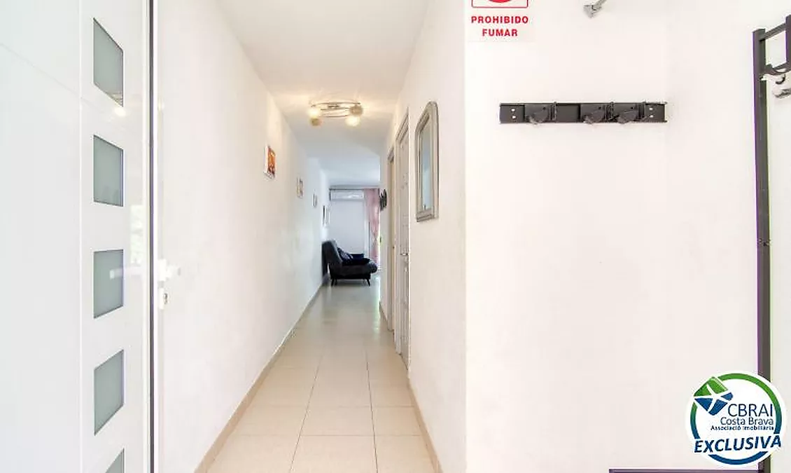 Appartement avec grande terrasse et vue sur la mer à Puig Rom, Roses